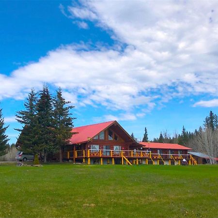 Cariboo Log Guest House Lac La Hache Exteriör bild