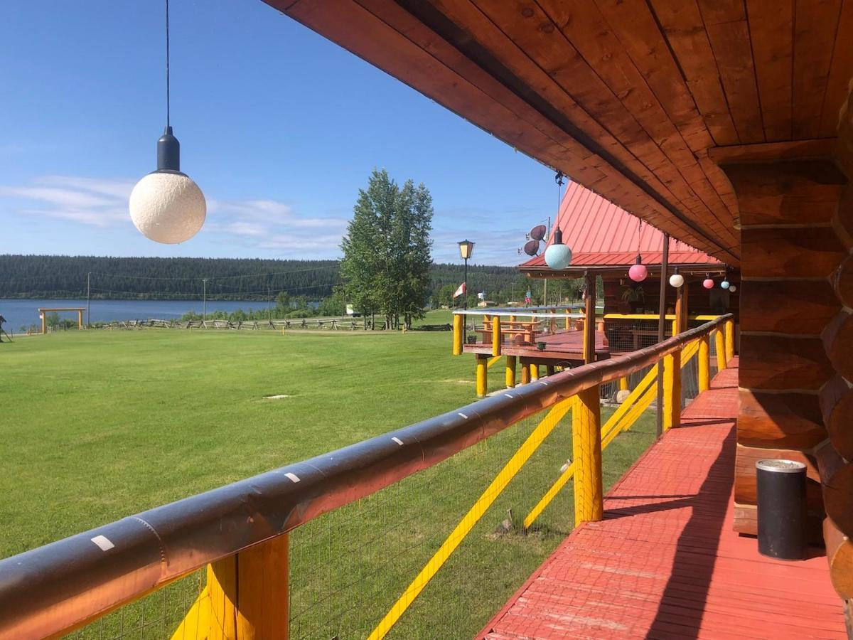 Cariboo Log Guest House Lac La Hache Exteriör bild
