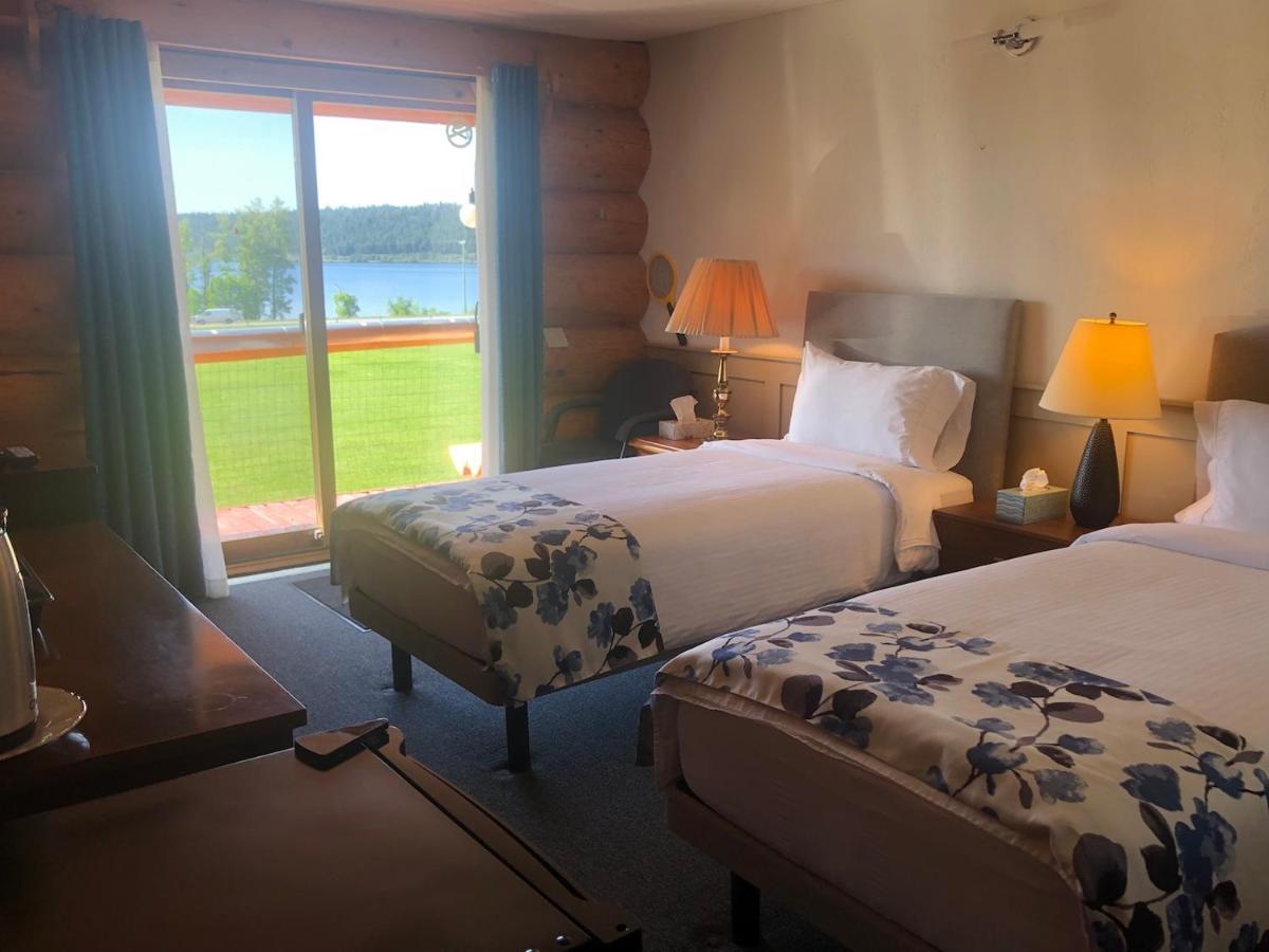 Cariboo Log Guest House Lac La Hache Exteriör bild